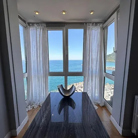 Romance By The Sea Apartment